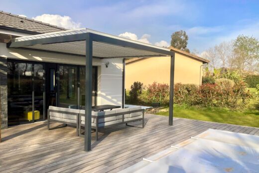 Quelle chaleur fait-il sous une pergola bioclimatique ?