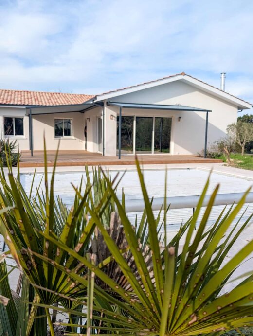 Installation&#x20;d&#x2019;une&#x20;pergola&#x20;toile&#x20;Biossun&#x20;&#x00E0;&#x20;C&#x00E9;rons&#x20;&#x28;33720&#x29;